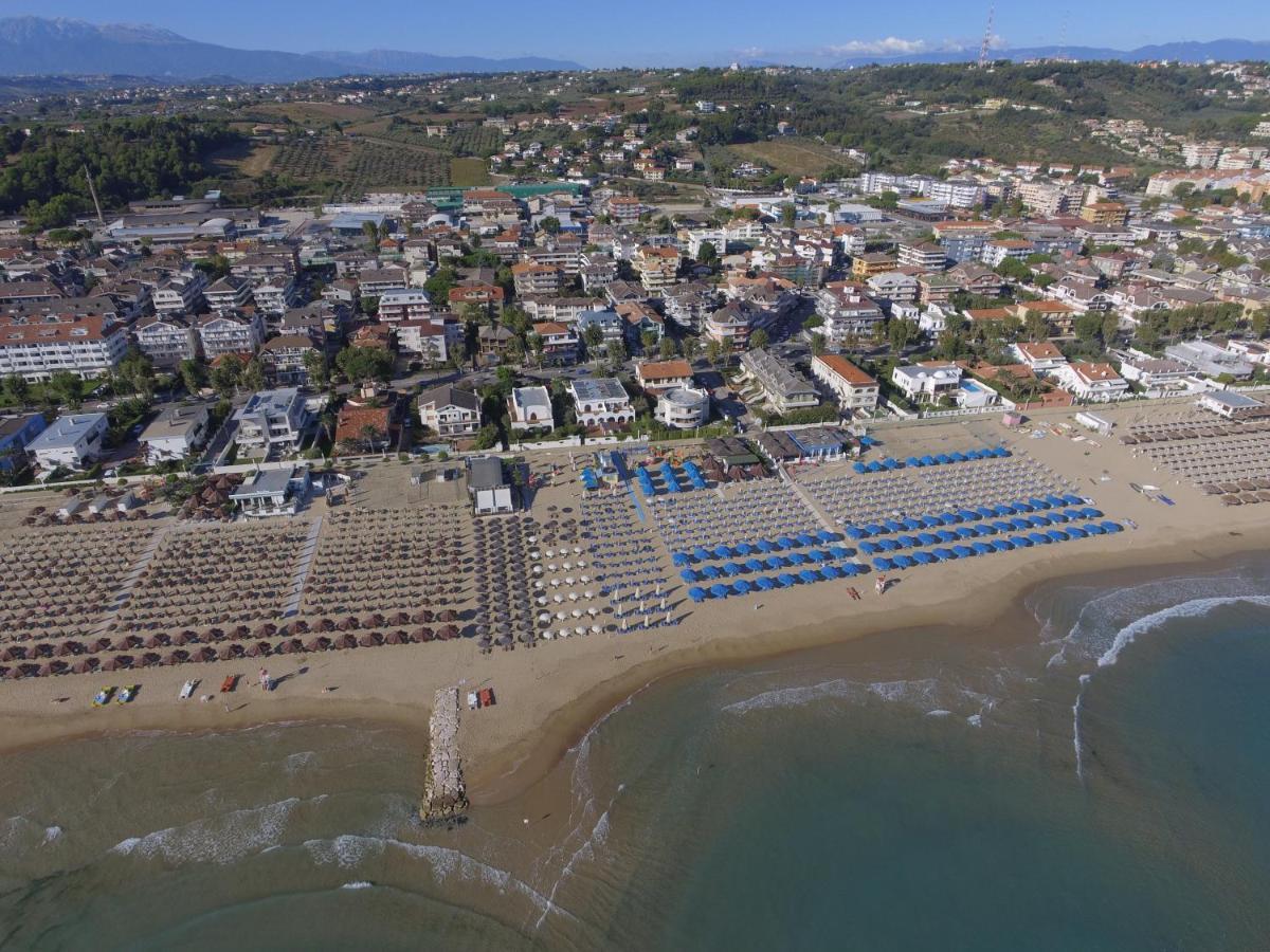 Hotel Diamante Francavilla al Mare Kültér fotó